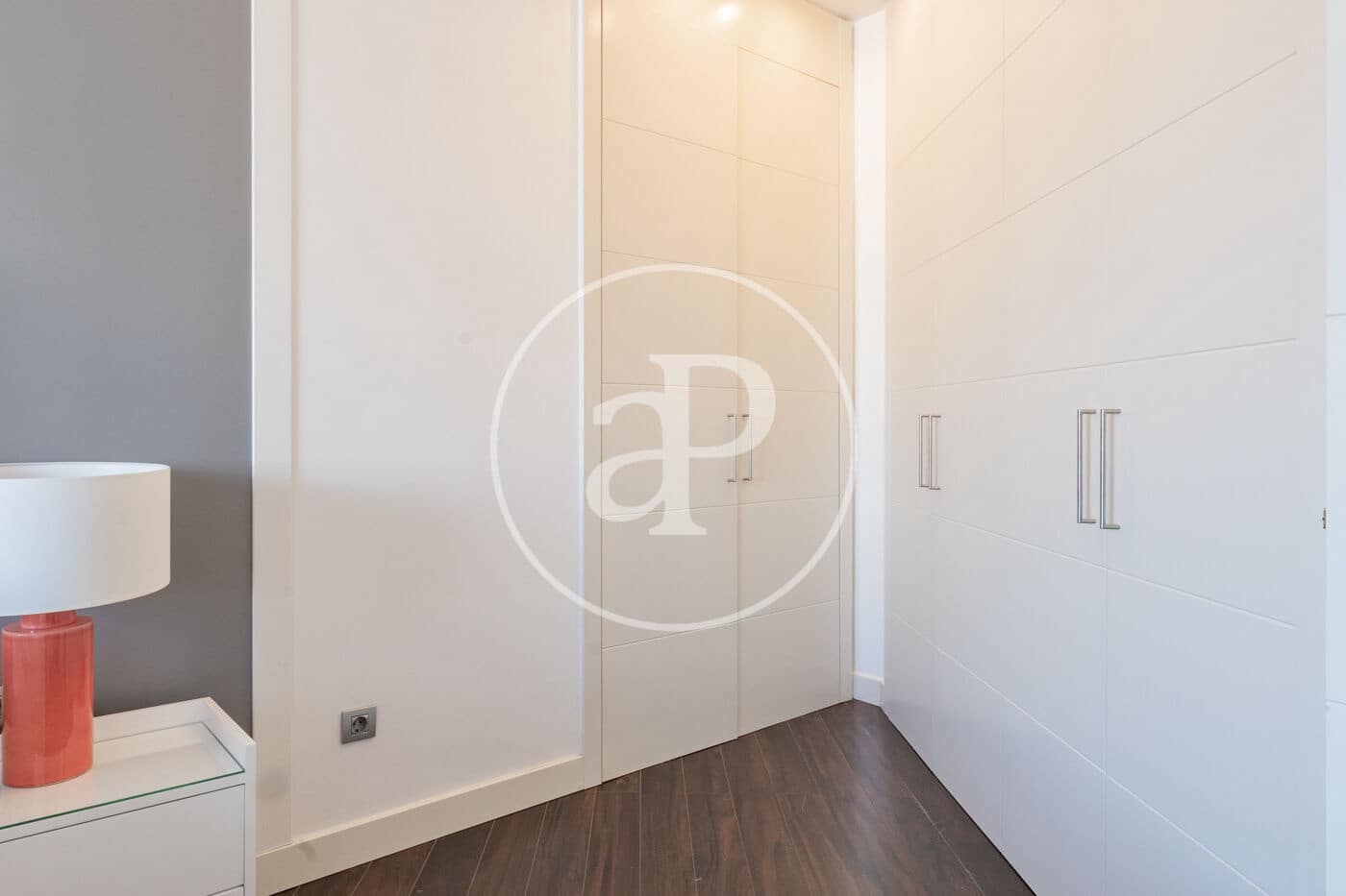 2 soveværelse Lejlighed til leje i Madrid by - € 3.750 (Ref: 9780571)