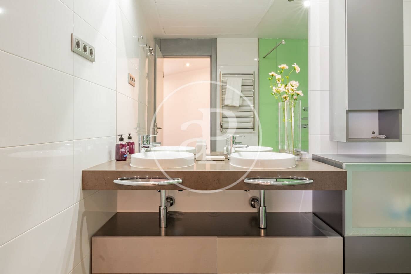 2 soveværelse Lejlighed til leje i Madrid by - € 3.750 (Ref: 9780571)