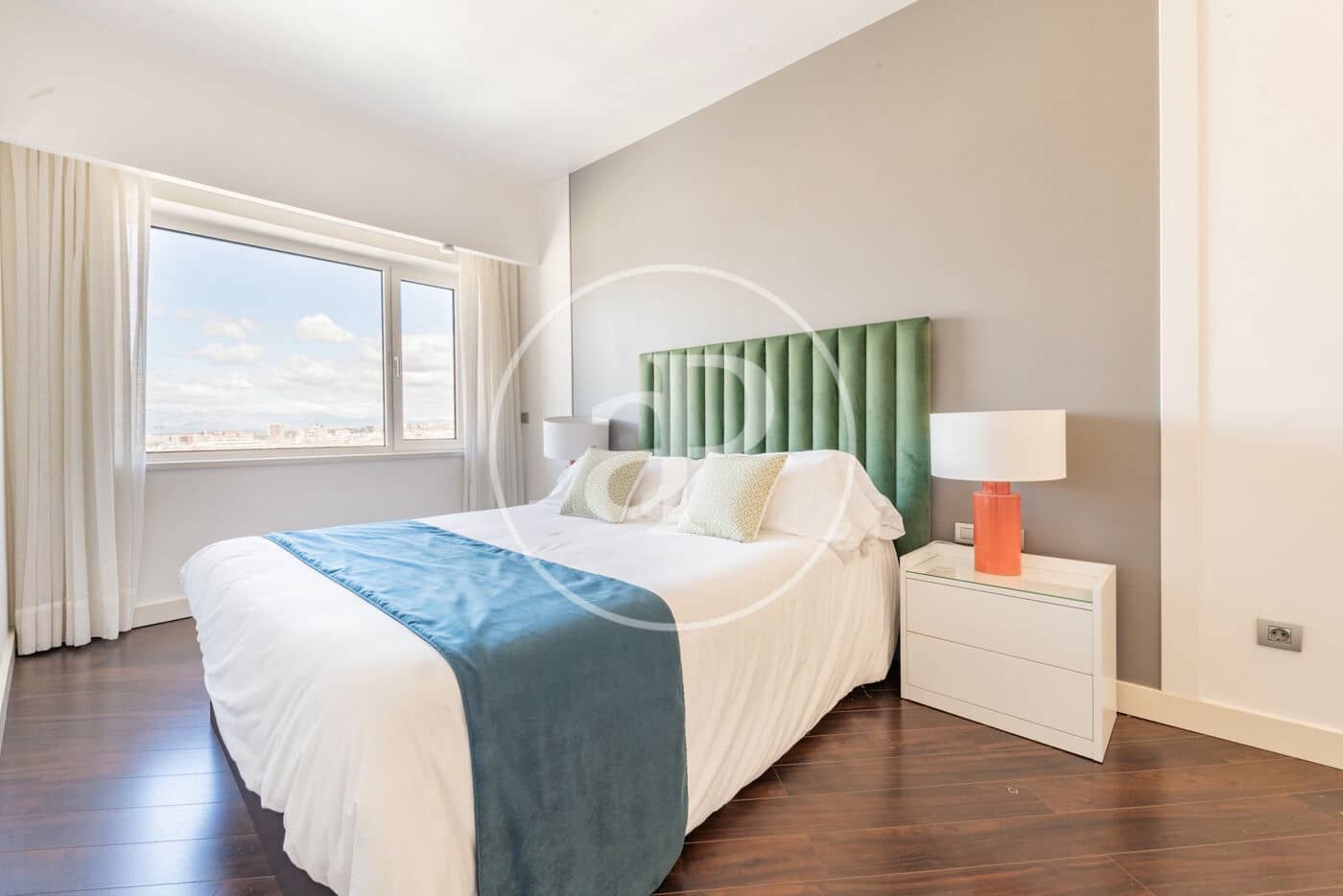 2 soveværelse Lejlighed til leje i Madrid by - € 3.750 (Ref: 9780571)