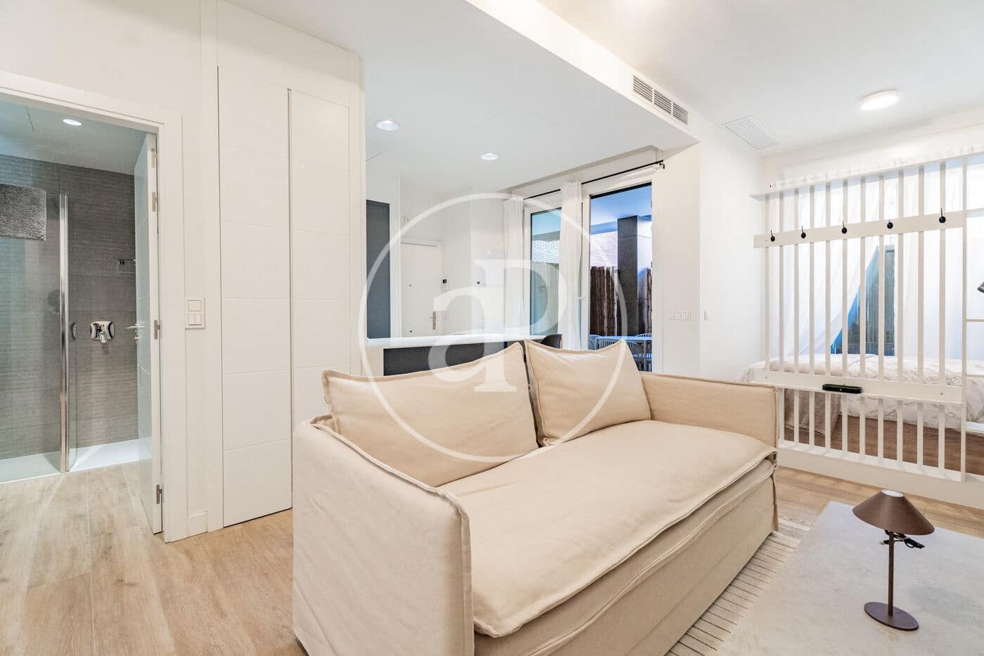 Villa for rent in Madrid city with pool garage - € 1,875 (Ref: 9780573)