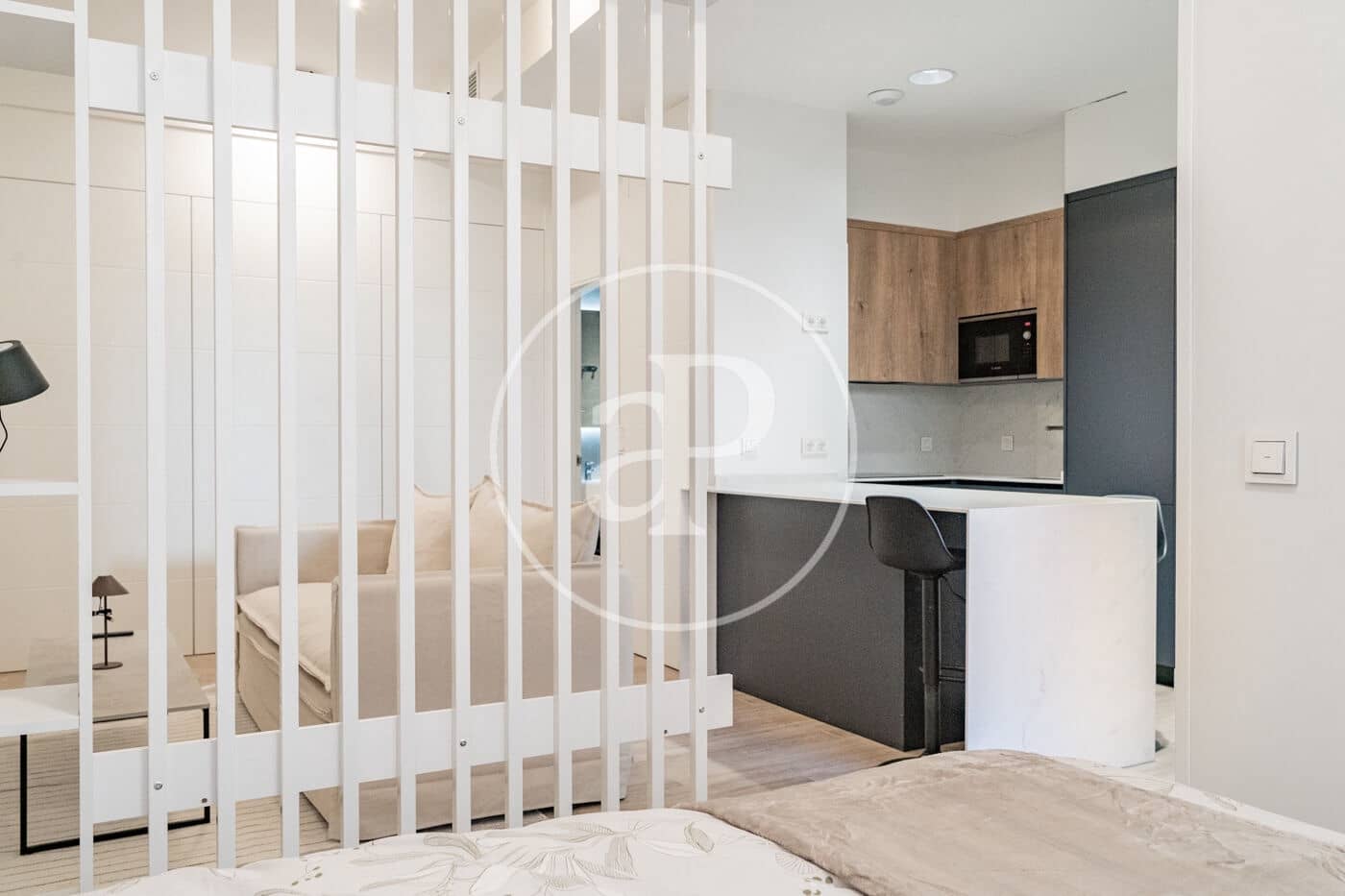 Villa for rent in Madrid city with pool garage - € 1,875 (Ref: 9780573)