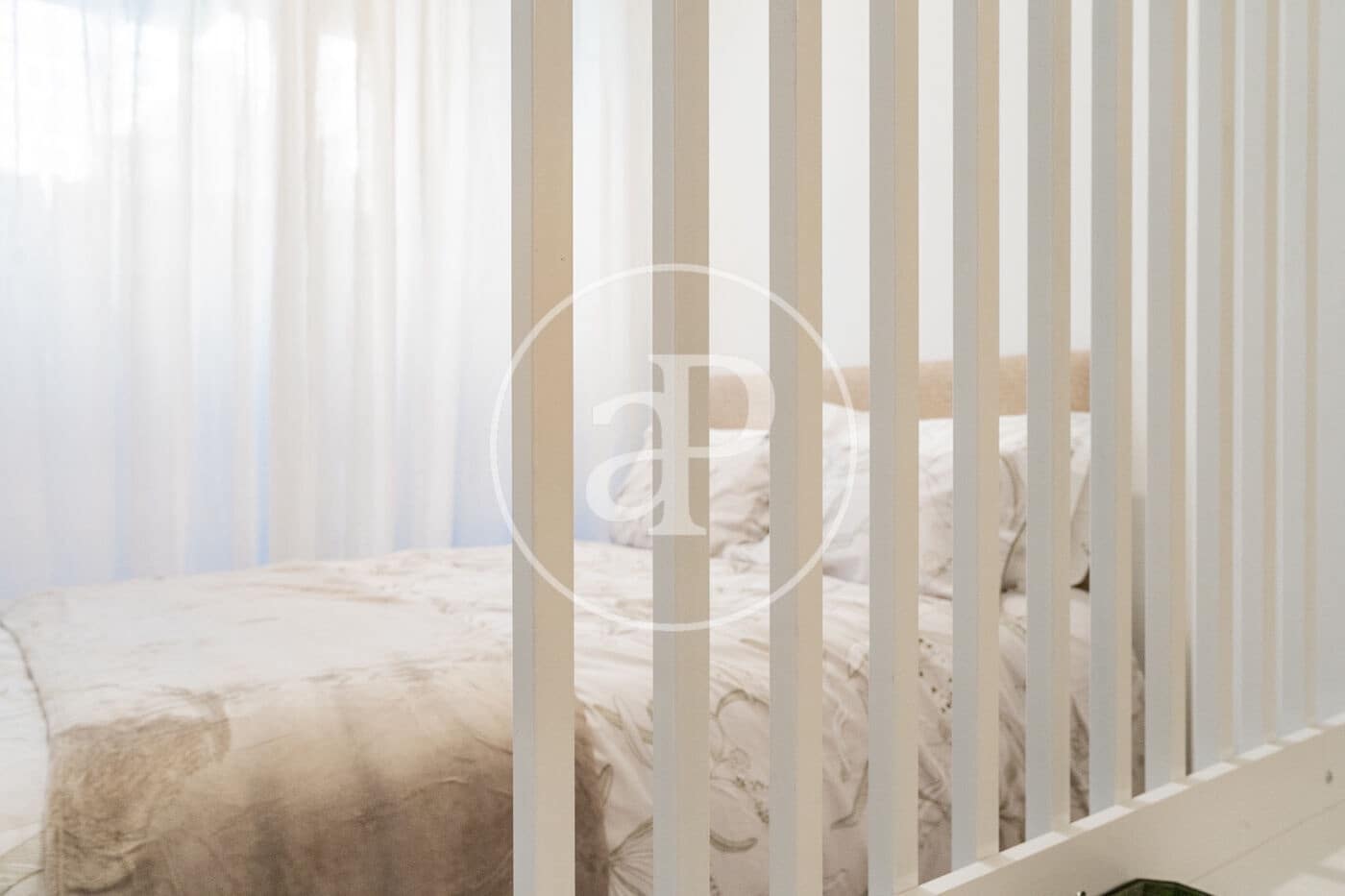 Villa for rent in Madrid city with pool garage - € 1,875 (Ref: 9780573)