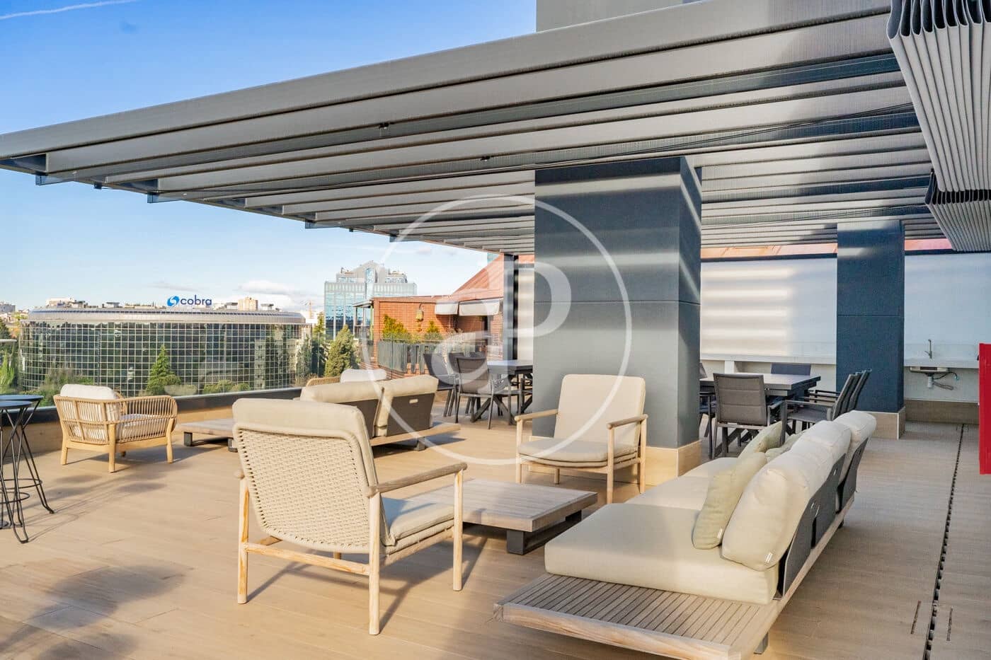 Villa for rent in Madrid city with pool garage - € 1,875 (Ref: 9780573)