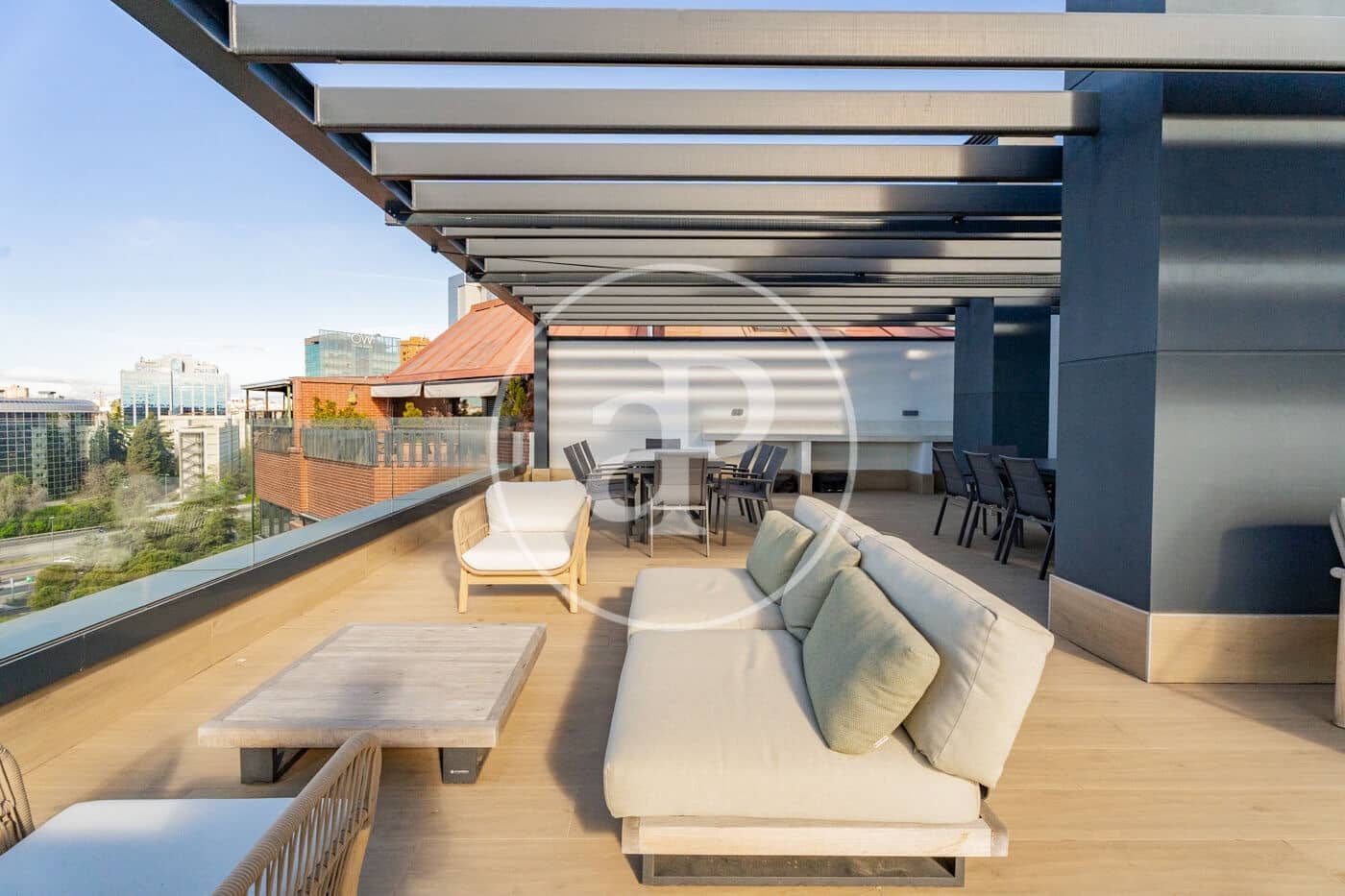 Villa for rent in Madrid city with pool garage - € 1,875 (Ref: 9780573)