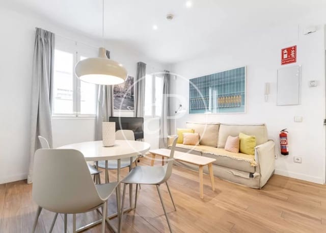 Appartement de 1 chambre à louer à Rios Rosas, Madrid ville - 2 450 € (Ref: 9780575)