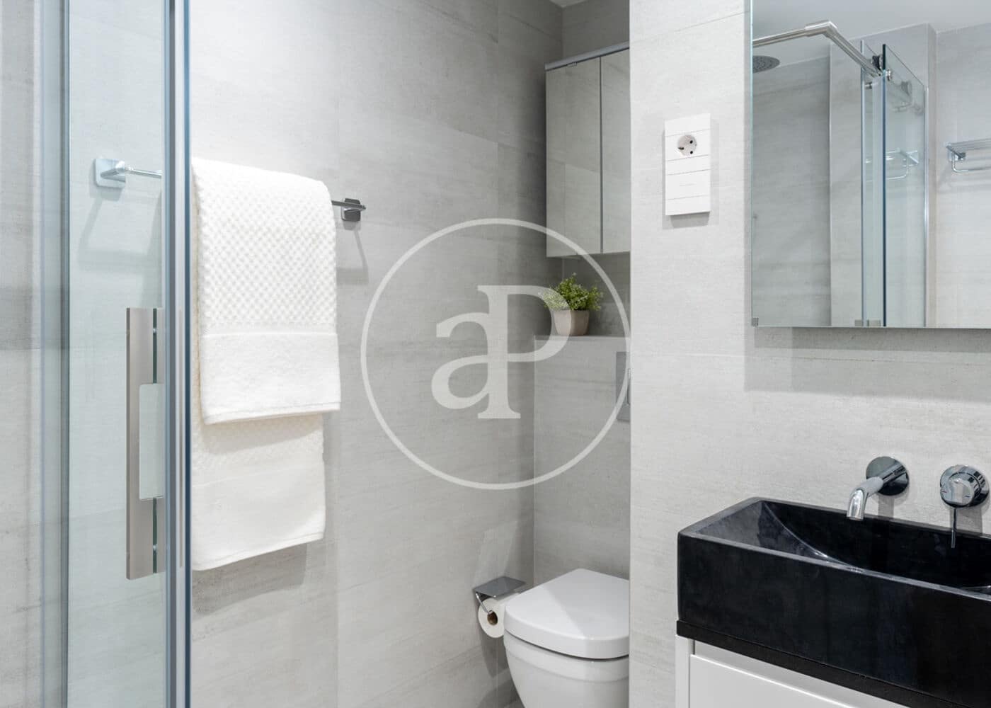 1 bedroom Apartment for rent in Madrid city - € 2,400 (Ref: 9780576)
