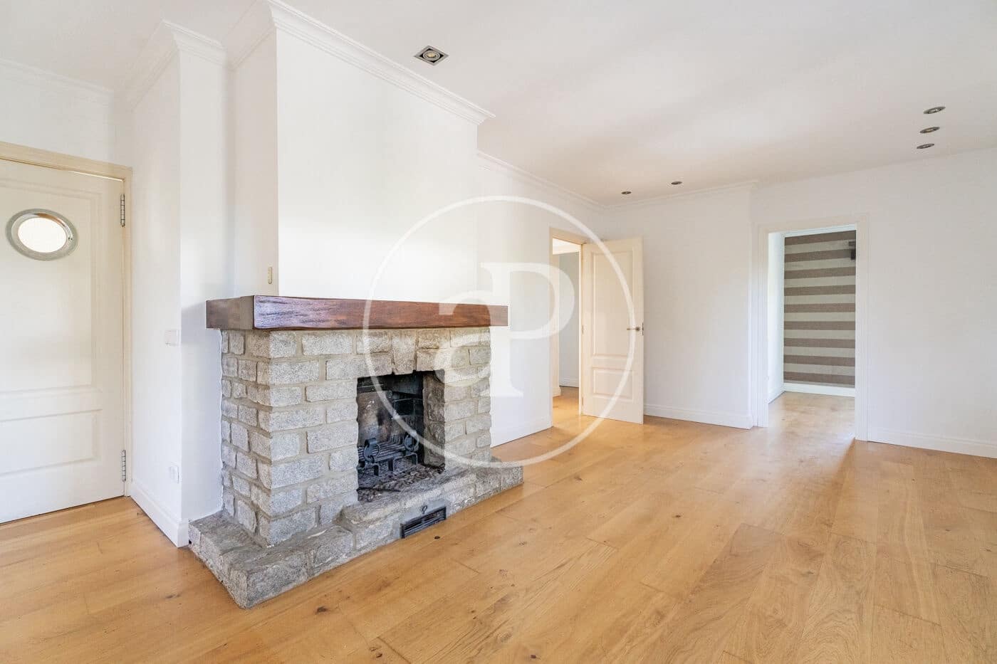 3 bedroom Villa for rent in Madrid city with pool garage - € 3,600 (Ref: 9783245)