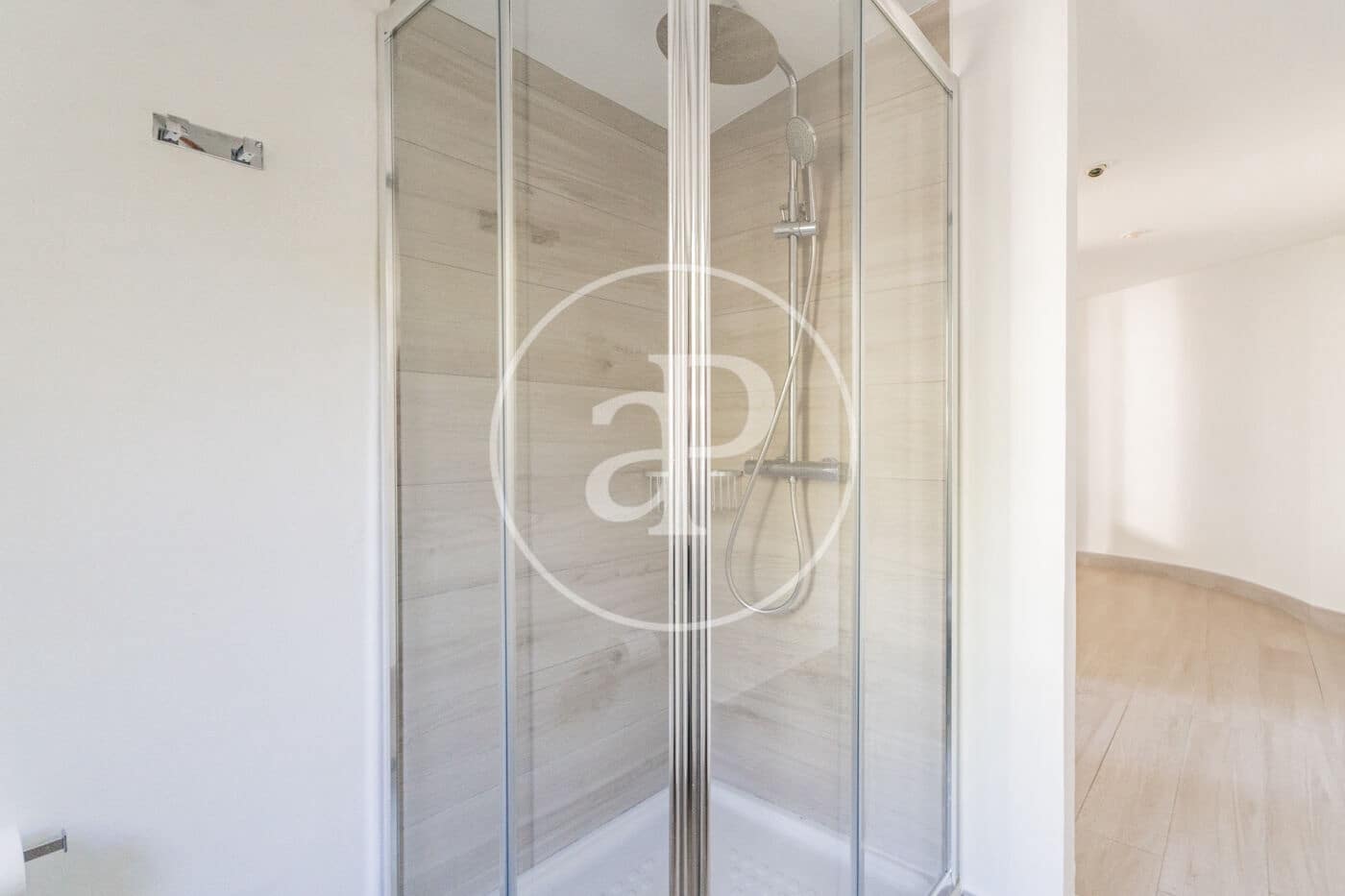 3 bedroom Villa for rent in Madrid city with pool garage - € 3,600 (Ref: 9783245)