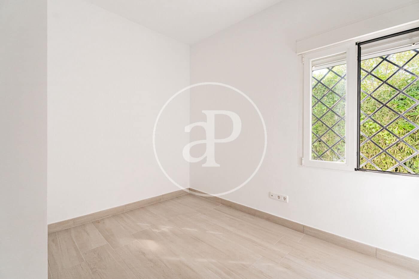 3 bedroom Villa for rent in Madrid city with pool garage - € 3,600 (Ref: 9783245)