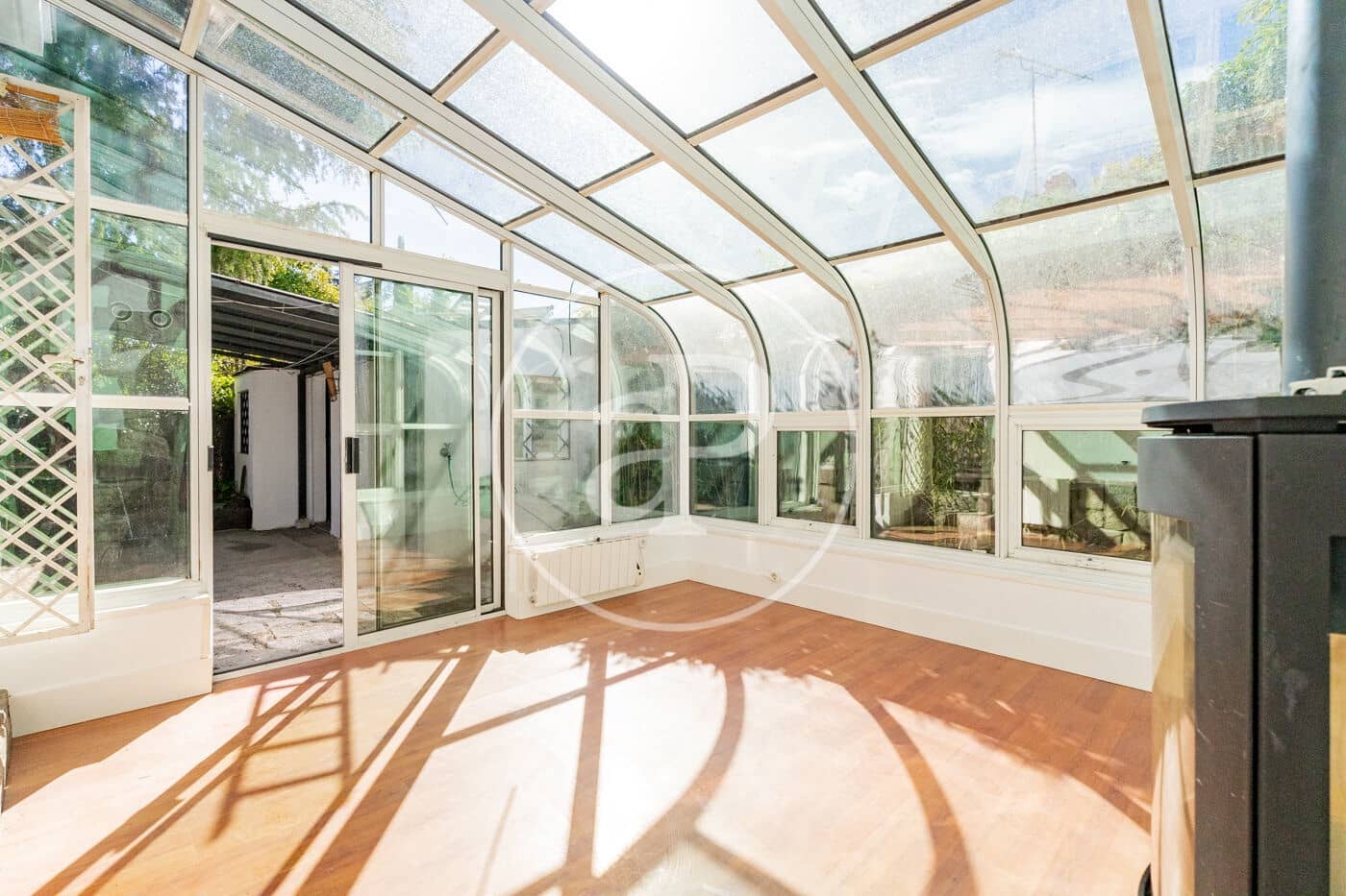 3 bedroom Villa for rent in Madrid city with pool garage - € 3,600 (Ref: 9783245)