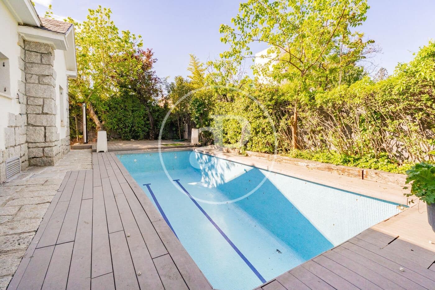 3 bedroom Villa for rent in Madrid city with pool garage - € 3,600 (Ref: 9783245)