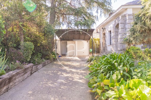 3 bedroom Villa for rent in Valverde, Madrid city with pool garage - € 3,600 (Ref: 9783245)