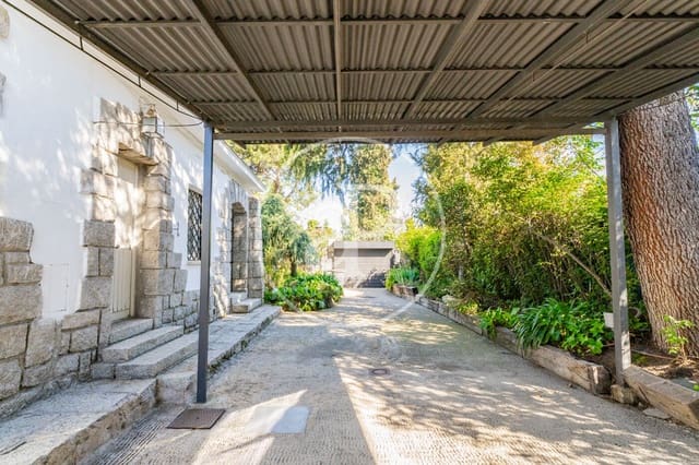 3 bedroom Villa for rent in Valverde, Madrid city with pool garage - € 3,600 (Ref: 9783245)