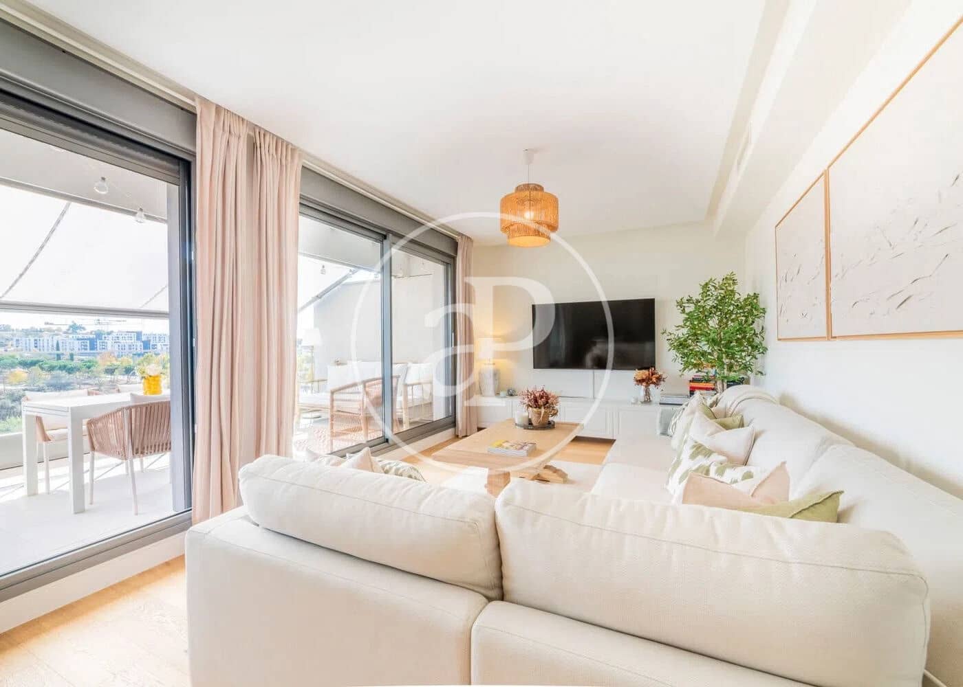 3 soverom Penthouse til salgs i Boadilla del Monte med svømmebasseng - € 890 000 (Ref: 9783247)
