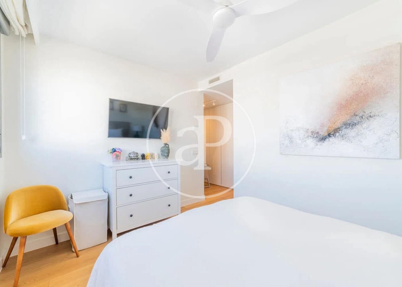 3 soverom Penthouse til salgs i Boadilla del Monte med svømmebasseng - € 890 000 (Ref: 9783247)