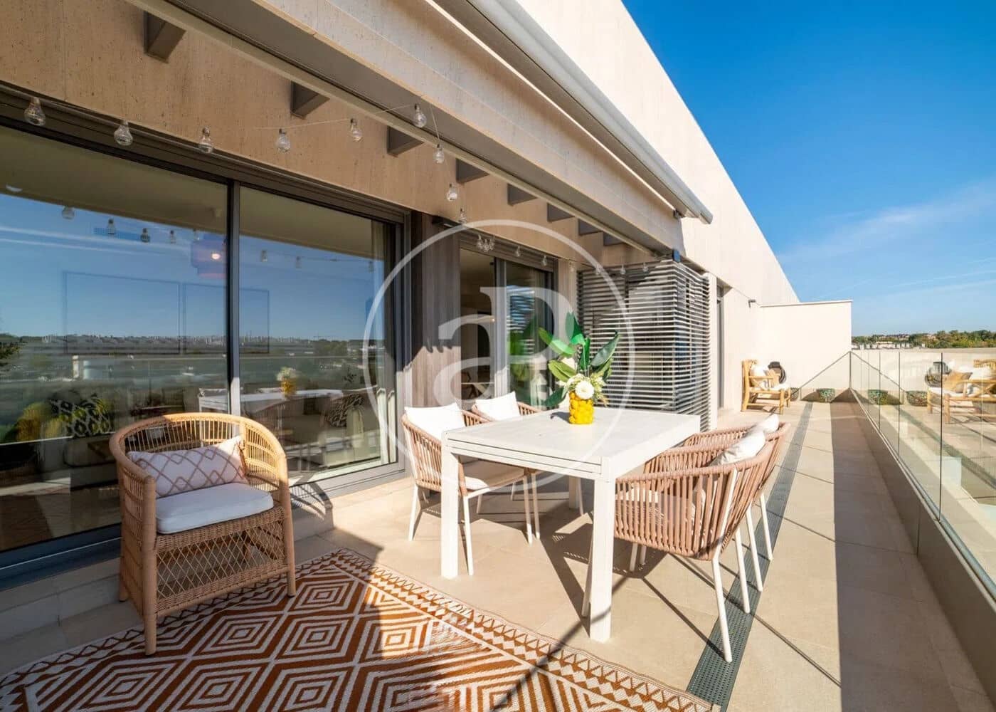 3 soverom Penthouse til salgs i Boadilla del Monte med svømmebasseng - € 890 000 (Ref: 9783247)