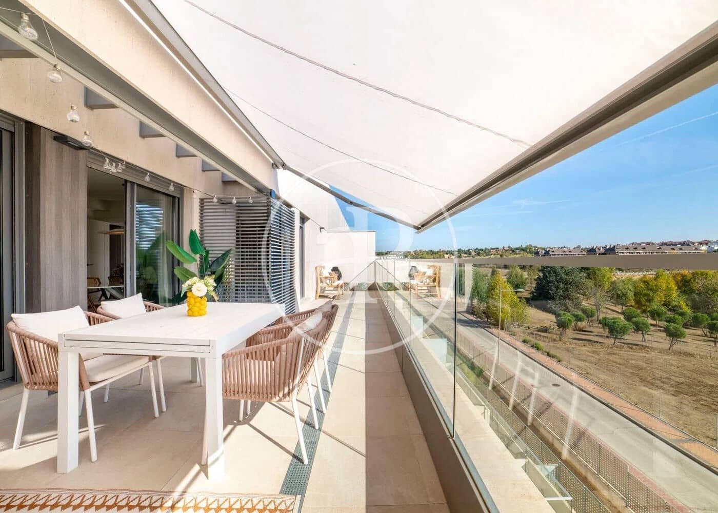 3 soverom Penthouse til salgs i Boadilla del Monte med svømmebasseng - € 890 000 (Ref: 9783247)