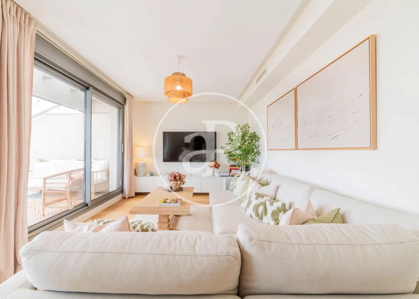 3 soverom Penthouse til salgs i Boadilla del Monte med svømmebasseng - € 890 000 (Ref: 9783247)