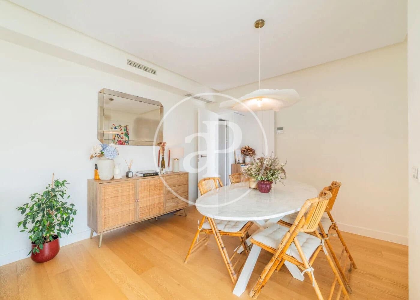 3 soverom Penthouse til salgs i Boadilla del Monte med svømmebasseng - € 890 000 (Ref: 9783247)