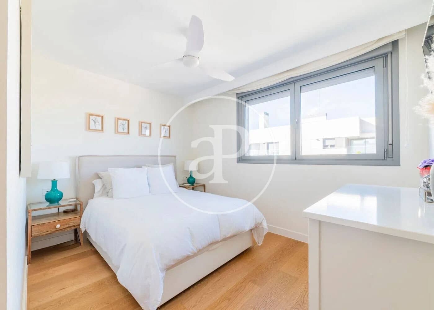 3 soverom Penthouse til salgs i Boadilla del Monte med svømmebasseng - € 890 000 (Ref: 9783247)