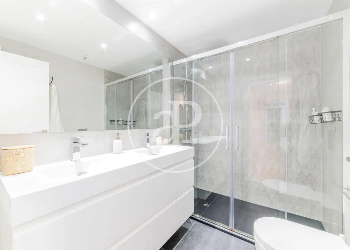 3 soverom Penthouse til salgs i Boadilla del Monte med svømmebasseng - € 890 000 (Ref: 9783247)