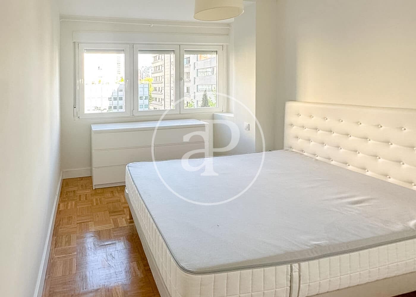 Appartement de 1 chambre à louer à Madrid ville - 1 500 € (Ref: 9783251)