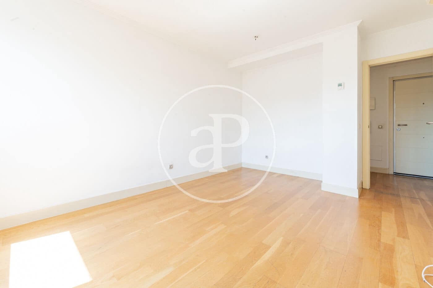 1 bedroom Apartment for sale in Madrid city with pool - € 560,000 (Ref: 9783253)