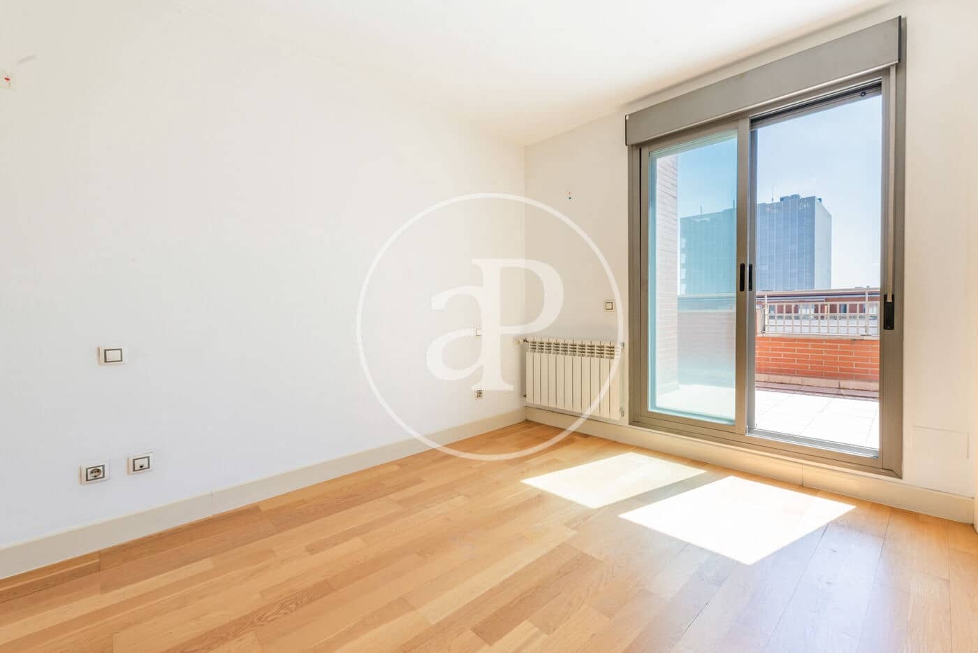 1 bedroom Apartment for sale in Madrid city with pool - € 560,000 (Ref: 9783253)