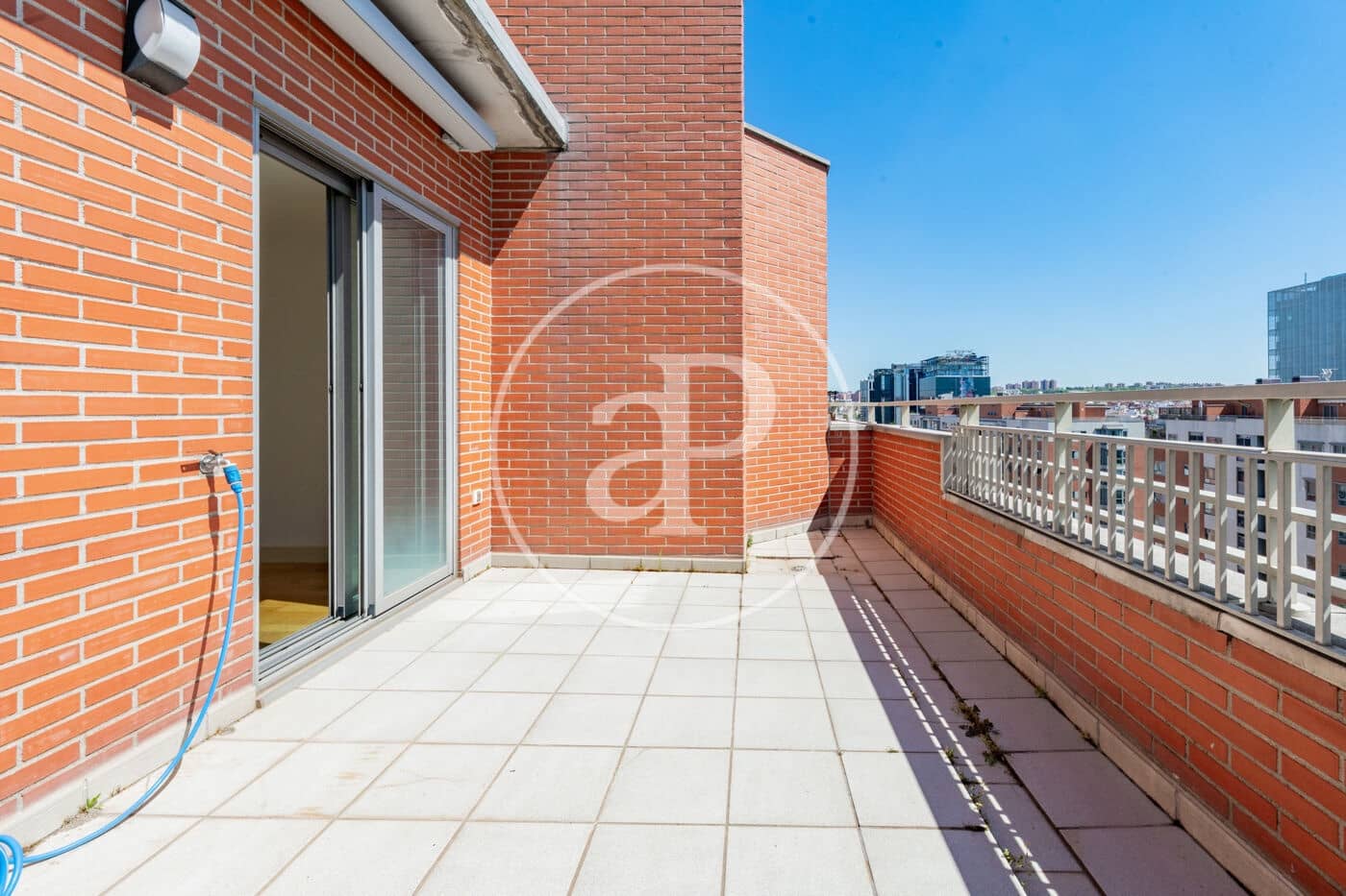 1 bedroom Apartment for sale in Madrid city with pool - € 560,000 (Ref: 9783253)
