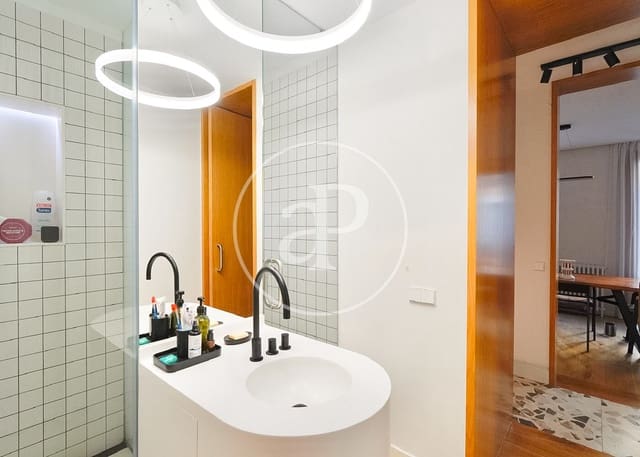 1 chambre Appartement à vendre à Embajadores, Madrid ville - 545 000 € (Ref: 9783254)