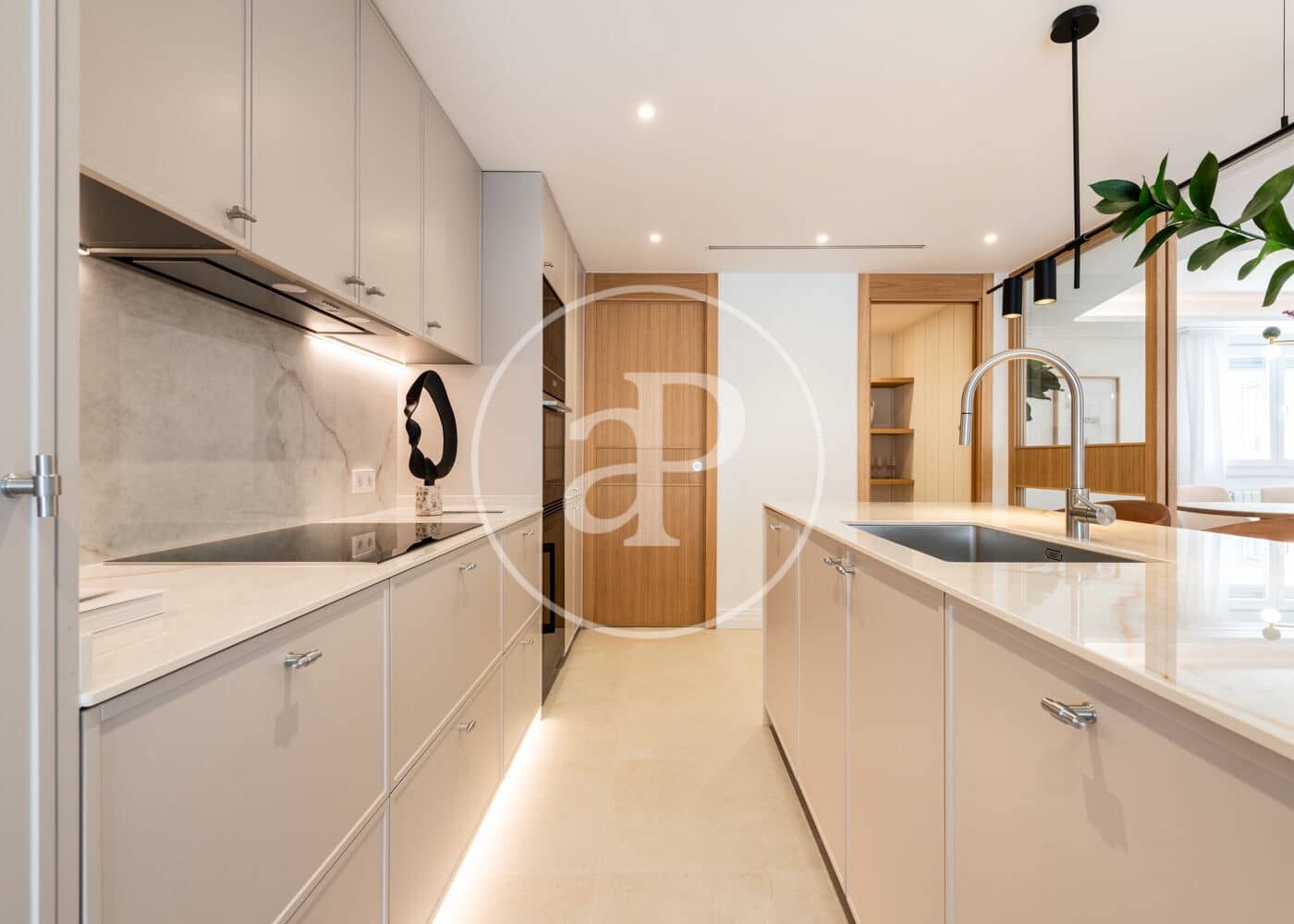 4 bedroom Apartment for sale in Madrid city - € 2,590,000 (Ref: 9788408)