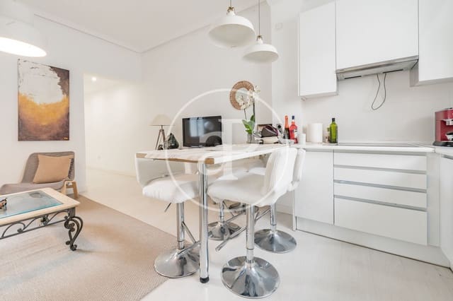 2 soveværelse Lejlighed til leje i Hispanoamérica, Madrid by - € 2.000 (Ref: 9788412)