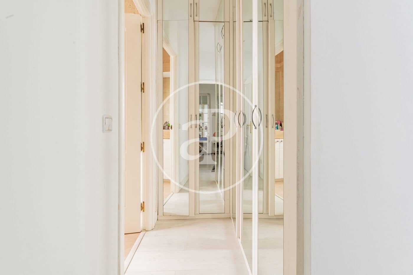 2 soveværelse Lejlighed til leje i Madrid by - € 2.000 (Ref: 9788412)