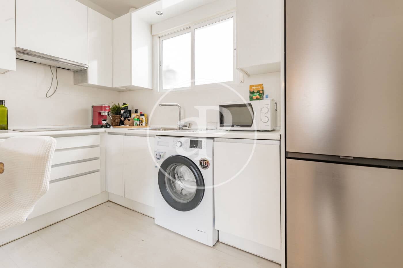 2 soveværelse Lejlighed til leje i Madrid by - € 2.000 (Ref: 9788412)