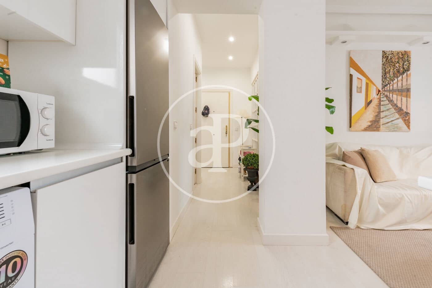 2 soveværelse Lejlighed til leje i Madrid by - € 2.000 (Ref: 9788412)