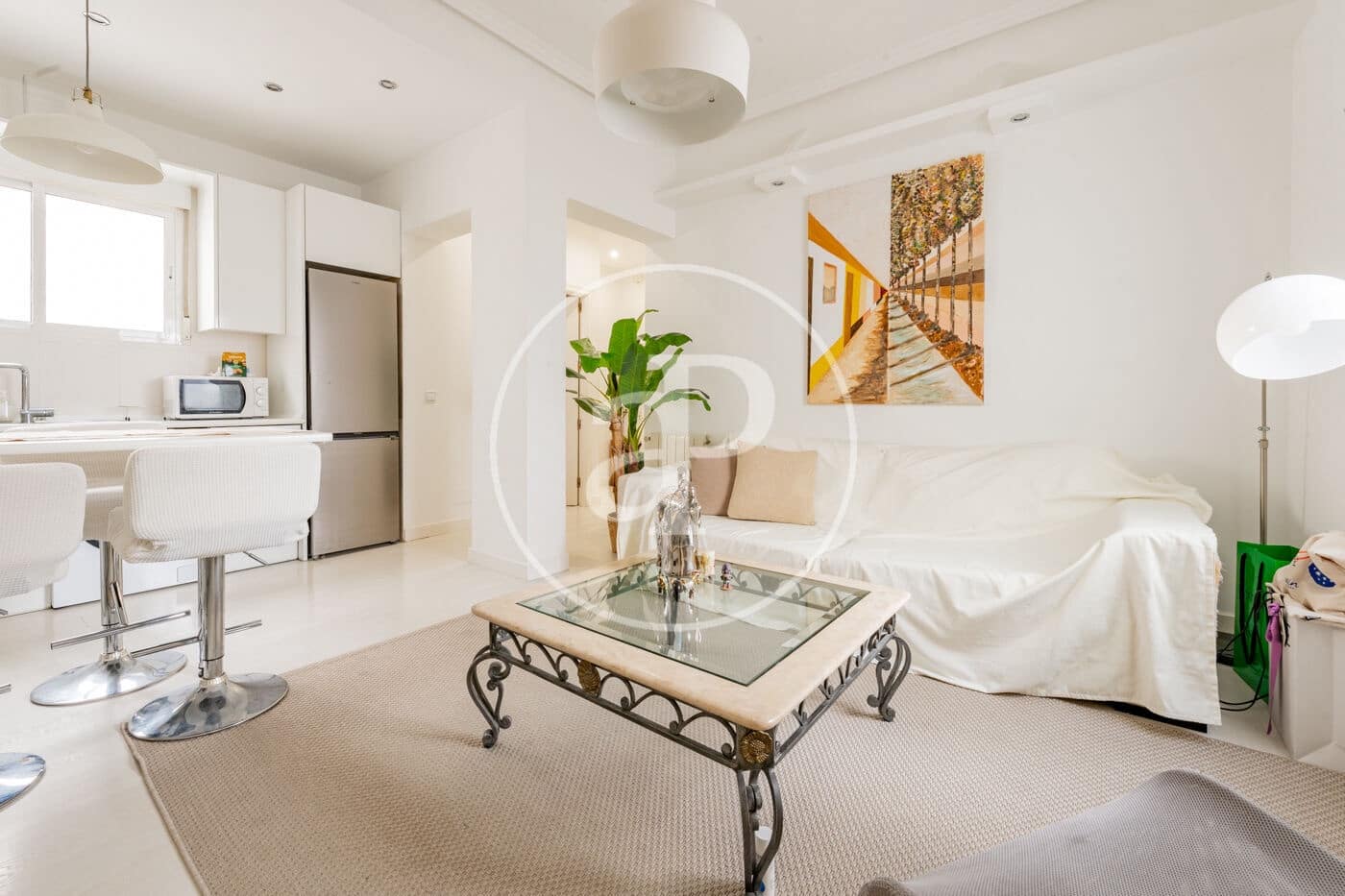 2 soveværelse Lejlighed til leje i Madrid by - € 2.000 (Ref: 9788412)