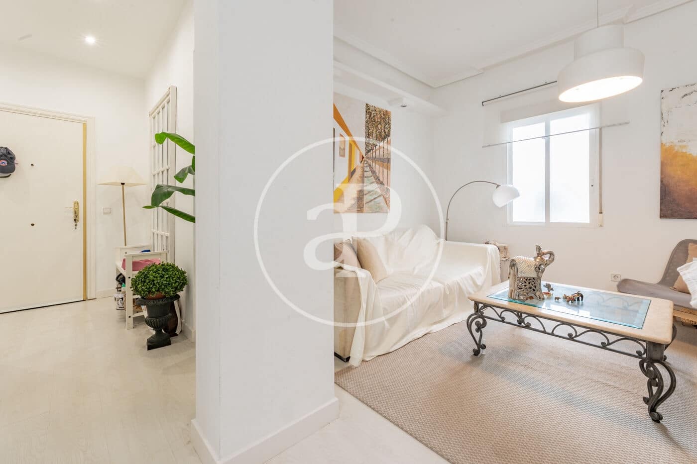 2 soveværelse Lejlighed til leje i Madrid by - € 2.000 (Ref: 9788412)