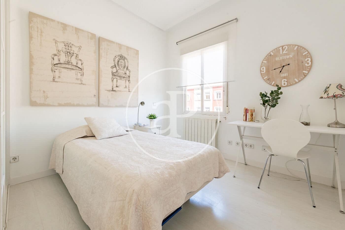 2 soveværelse Lejlighed til leje i Madrid by - € 2.000 (Ref: 9788412)