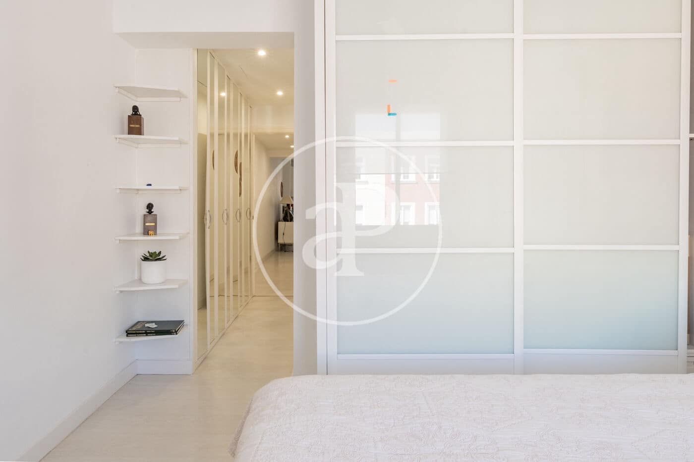 2 soveværelse Lejlighed til leje i Madrid by - € 2.000 (Ref: 9788412)