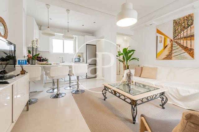 2 soveværelse Lejlighed til leje i Hispanoamérica, Madrid by - € 2.000 (Ref: 9788412)