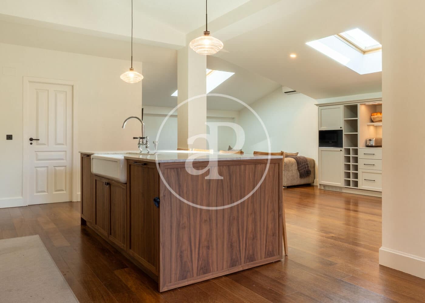 6 soverom Villa til leie i Madrid by med svømmebasseng garasje - € 25 000 (Ref: 9788413)