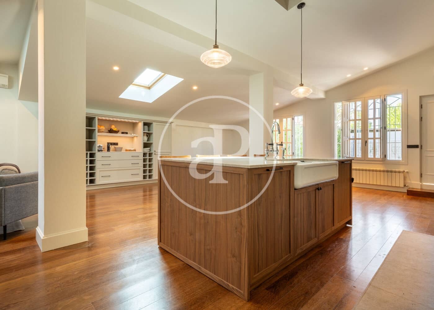 6 soverom Villa til leie i Madrid by med svømmebasseng garasje - € 25 000 (Ref: 9788413)