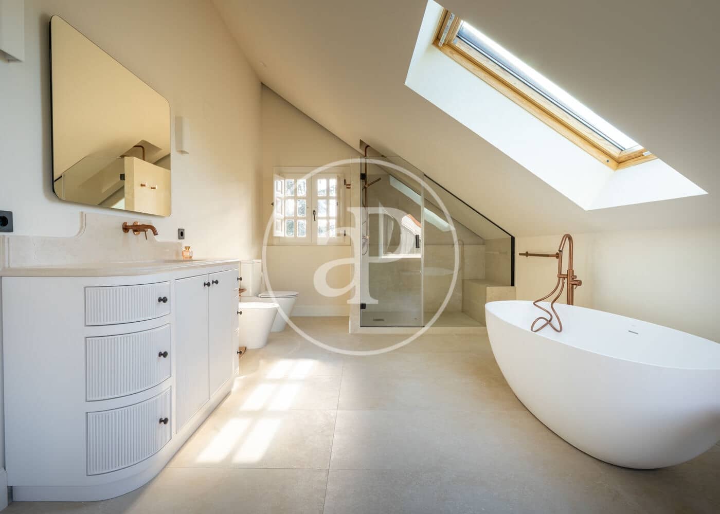 6 soverom Villa til leie i Madrid by med svømmebasseng garasje - € 25 000 (Ref: 9788413)