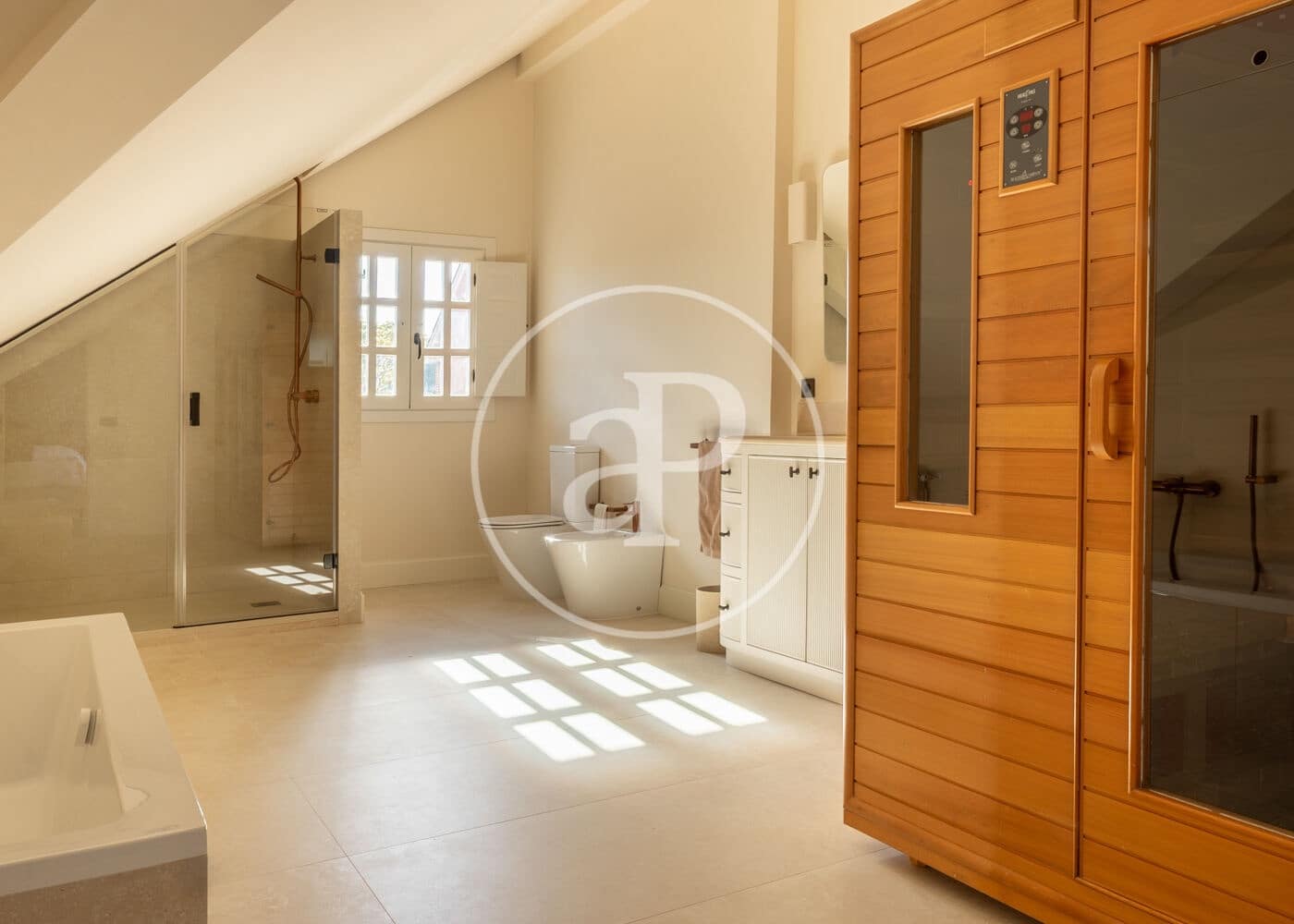 6 soverom Villa til leie i Madrid by med svømmebasseng garasje - € 25 000 (Ref: 9788413)