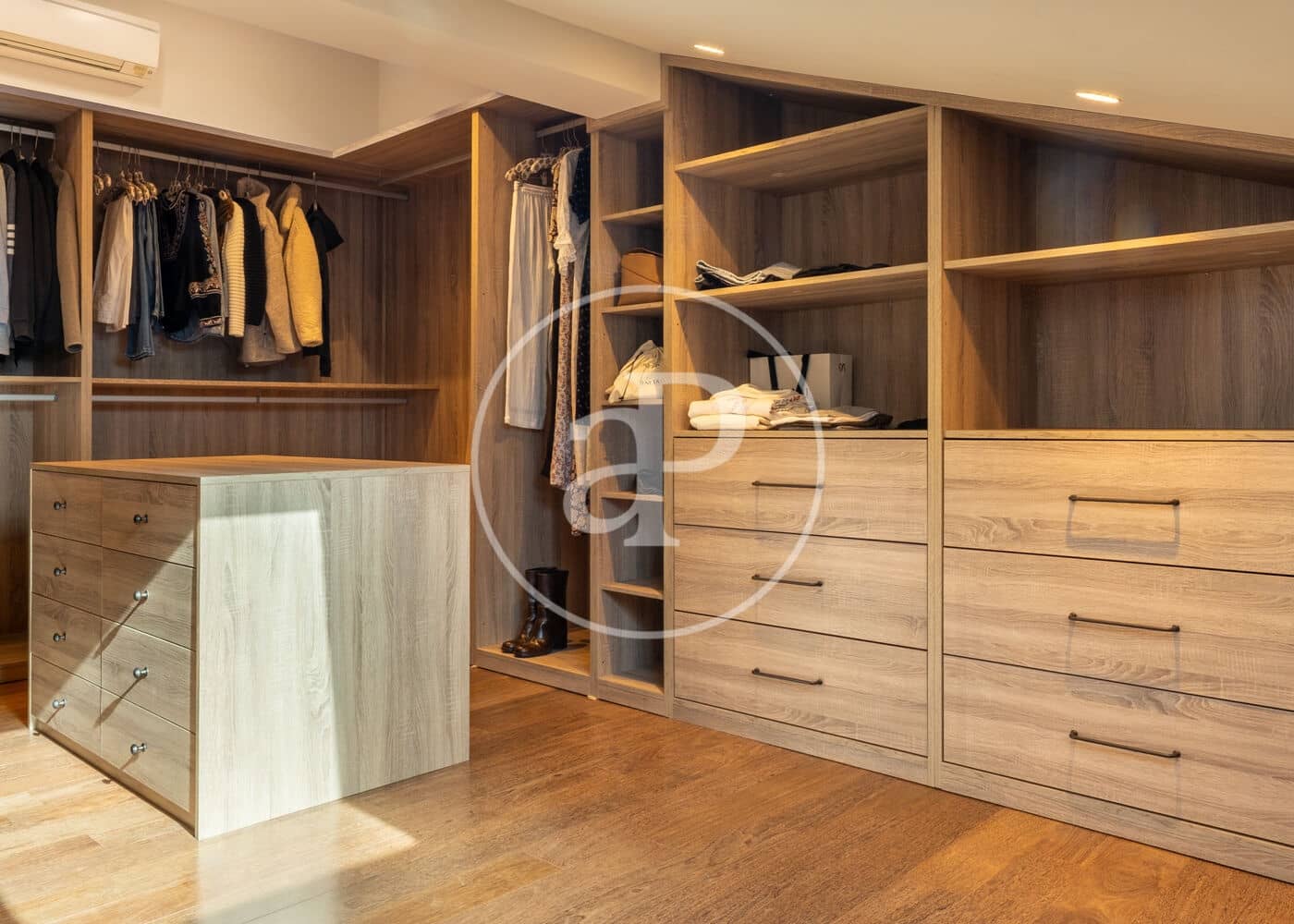 6 soverom Villa til leie i Madrid by med svømmebasseng garasje - € 25 000 (Ref: 9788413)