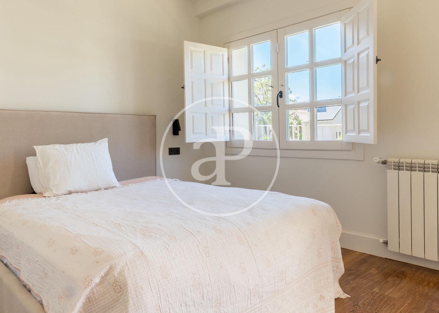 6 soverom Villa til leie i Madrid by med svømmebasseng garasje - € 25 000 (Ref: 9788413)