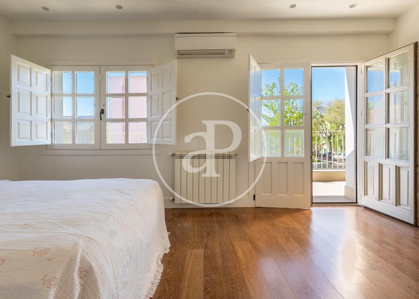 6 soverom Villa til leie i Madrid by med svømmebasseng garasje - € 25 000 (Ref: 9788413)