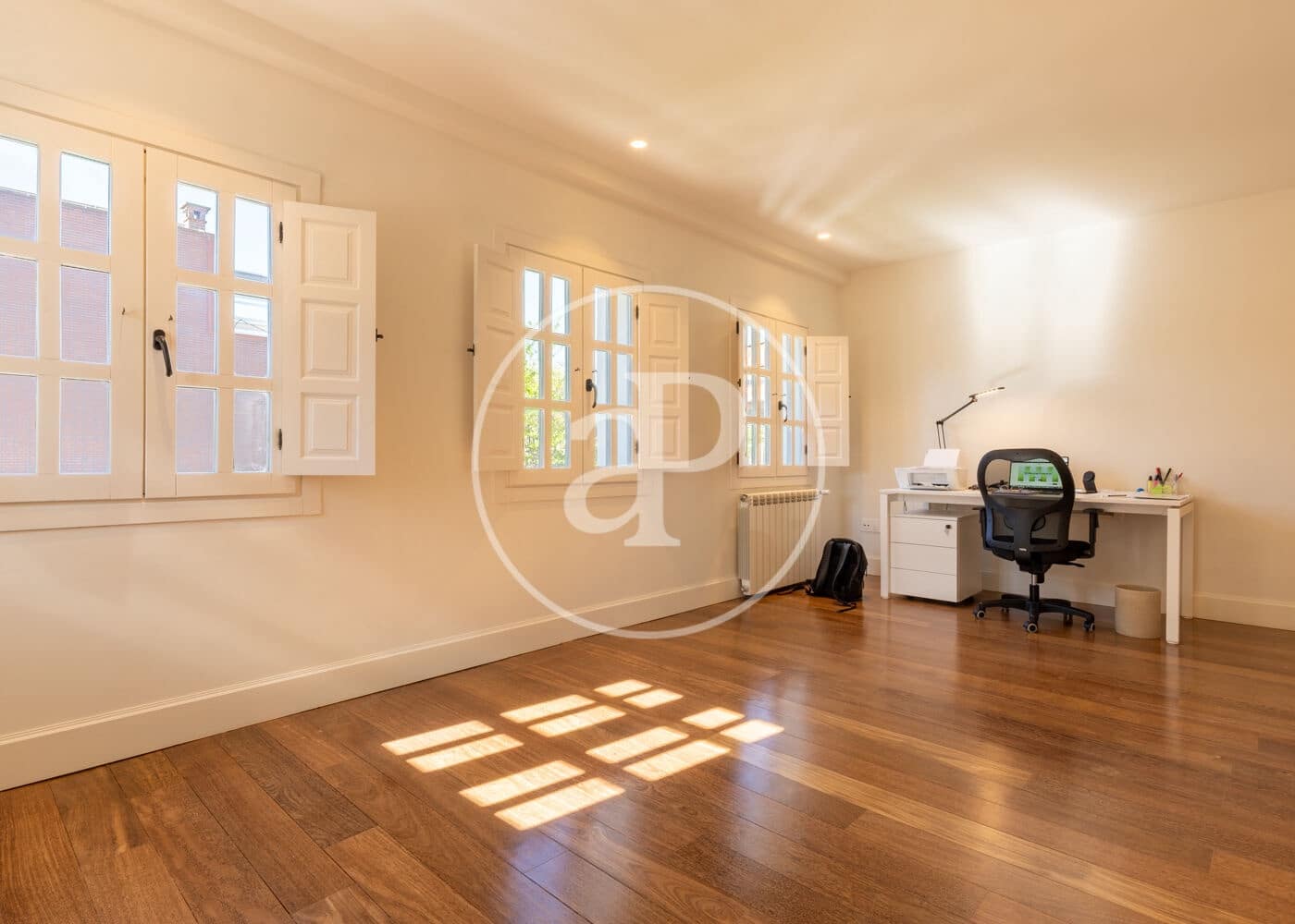 6 soverom Villa til leie i Madrid by med svømmebasseng garasje - € 25 000 (Ref: 9788413)