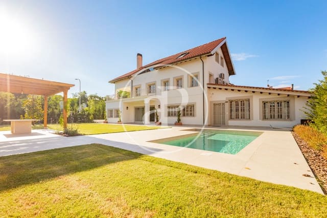 6 soveværelse Villa til leje i Hispanoamérica, Madrid by med swimmingpool garage - € 19.000 (Ref: 9788413)
