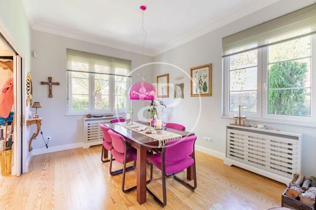 3 soveværelse Villa til salg i Aravaca, Madrid by med swimmingpool - € 2.480.000 (Ref: 9788415)